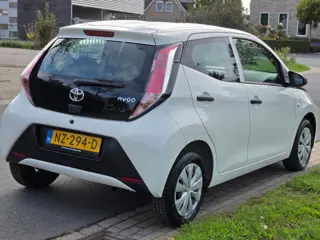 Foto 18 van Toyota Aygo 1.0 VVT-i x-fun APK/AIRCO/NAP