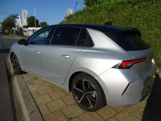 Foto 16 van OPEL ASTRA 1.2 GS LINE Turbo-PDC V/A-Navi-360 Camera-Cruise-MultiMedia-