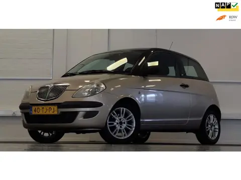 Lancia Ypsilon 1.2-16V MomoDesign 16-09-2027 APK Airco Garantie