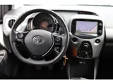 Foto 25 van Toyota Aygo 1.0 VVT-i X-Play, Navi, Camera, LED  speed limiter.