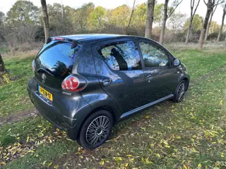 Foto 17 van Toyota Aygo 1.0 VVT-i Comfort apk t/m 05-08-2027