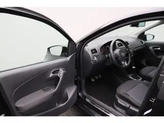 Foto 18 van Volkswagen Polo 1.2 Easyline 2011 | Airco | Stoelverwarming | Regensensor | Elektrische Ramen | Elek