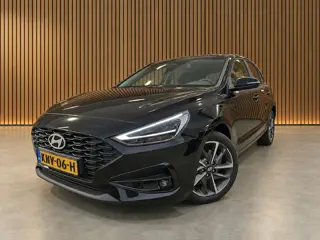 Hyundai I30 1.5 T-GDi MHEV camera / navigatie / app