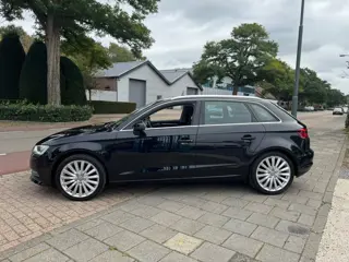 Foto 13 van Audi A3 Sportback 1.4 TFSI Attraction Clima Elek Pakket Navi Cruise