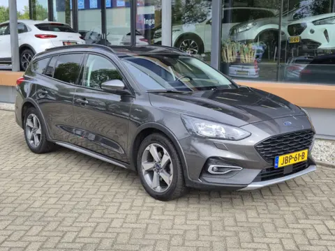 Ford Focus Wagon 1.0 EcoBoost Hybrid Active / Carplay / Camera / winterpakket