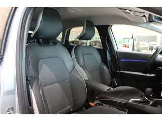Foto 19 van Renault Captur 1.6 E-Tech Hybrid 145 Techno | automaat | hybride | achteruitrijcamera