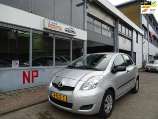 Toyota Yaris 1.0 VVTi Acces