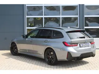 Foto 13 van BMW 3-serie Touring 330e M-Sport Pro | ACC | Head-up | HK | 19''