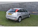 Foto 24 van Ford Focus 1.6-16V Trend Automaat Airco 5-deurs 1e eigenaar Pdc Trekhaak lees goed!!! HANDELSAUTO -