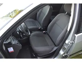 Foto 15 van Ford Focus 1.6-16V Trend Automaat Airco 5-deurs 1e eigenaar Pdc Trekhaak lees goed!!! HANDELSAUTO -