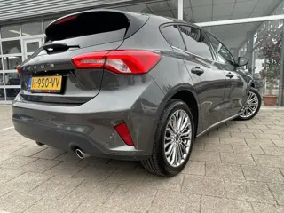 Foto 18 van Ford Focus 1.0 EcoBoost Titanium Business /Cruise/Clima/Trekhaak afneembaar/Navi/2020/