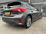 Foto 28 van Ford Focus 1.0 EcoBoost Titanium Business /Cruise/Clima/Trekhaak afneembaar/Navi/2020/