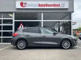 Foto 21 van Ford Focus 1.0 EcoBoost Titanium Business /Cruise/Clima/Trekhaak afneembaar/Navi/2020/