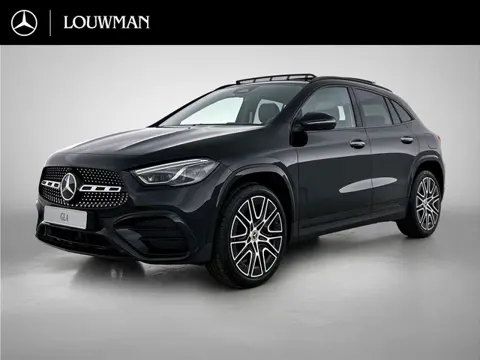 Mercedes-Benz GLA 250 e 140 Year Edition | Premium Plus pakket | Nightpakket | Parkeerpakket | Trekh