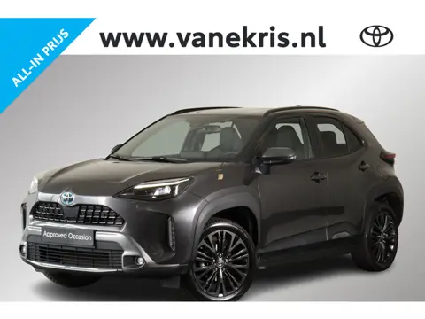 Toyota Yaris Cross 1.5 Hybrid Adventure AWD, Treeplanken