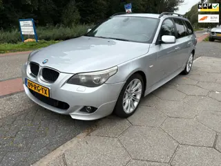 BMW 5-serie Touring 530i 6-HANDBAK + Trekhaak!
