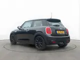 Foto 24 van MINI Cooper S 2.0 192PK Chili Serious Business Head-UP Leer LED