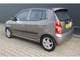Foto 21 van Kia Picanto 1.0