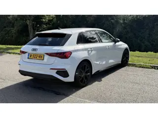 Foto 14 van Audi A3 Sportback - 30 TFSI S edition