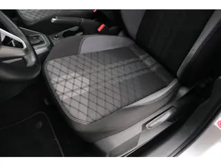 Foto 17 van Volkswagen Polo 1.0 TSI 2x R-Line 95PK DSG Facelift Pano IQ Matrix Led Virtual PDC