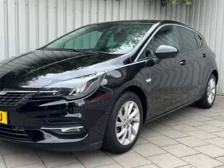 Foto 11 van Opel Astra 1.2 Business Edition|80000KM|Navigatie|Climate Control|