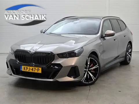 BMW 5-serie Touring 550e xDrive M-SPORT PRO | LEDER | PANO-DAK | HEAD-UP | LEDER | BOWERS & WILKINS 