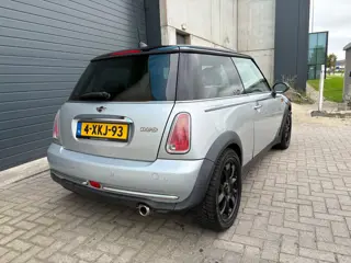 Foto 19 van Mini 1.6i Cooper Pepper AUT PANO PDC CLIMA