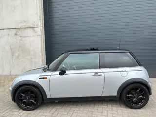 Foto 15 van Mini 1.6i Cooper Pepper AUT PANO PDC CLIMA
