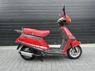 Foto 10 van Suzuki CP50 Retro Vintage scooter bromscooter bromfiets BJ 1985
