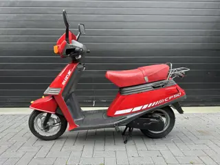 Foto 11 van Suzuki CP50 Retro Vintage scooter bromscooter bromfiets BJ 1985