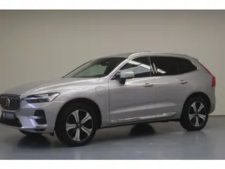 Volvo XC60 T6 Plug-in hybrid AWD Plus Bright | Rijklaarprijs | Trekhaak | Stoel ventilatie |