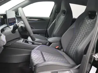 Foto 19 van Volkswagen Tayron 1.5 eHybrid R-Line Edition 272PK DSG Panoramadak, Trekhaak, Head-Up Display, Black