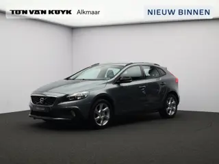 Volvo V40 Cross Country T4 180PK Momentum / Trekhaak / 17" / Navigatie / Bluetooth / Cruise Control 
