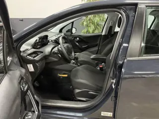 Foto 12 van Peugeot 208 1.2 PureTech Blue Lease Active // Airco // Cruise