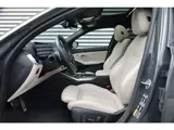 Foto 28 van BMW 3 Serie Touring 330e M-Sport Pro | Panodak | Trekhaak | H&K | HUD | Carbon | Memory | ACC |