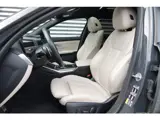 Foto 25 van BMW 3 Serie Touring 330e M-Sport Pro | Panodak | Trekhaak | H&K | HUD | Carbon | Memory | ACC |