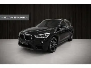 BMW X1 sDrive18i Executive Edition | Stoelverwarming | Head-Up Display | Cruise Control | Parkeersen