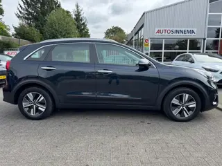 Foto 15 van Kia Niro 1.6 GDi Hybrid DynamicLine | Adaptive Cruise Control | Navi |Carplay |