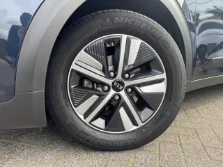 Foto 17 van Kia Niro 1.6 GDi Hybrid DynamicLine | Adaptive Cruise Control | Navi |Carplay |