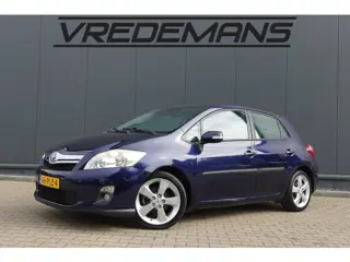 Toyota Auris 1.8 Full Hybrid Dynamic