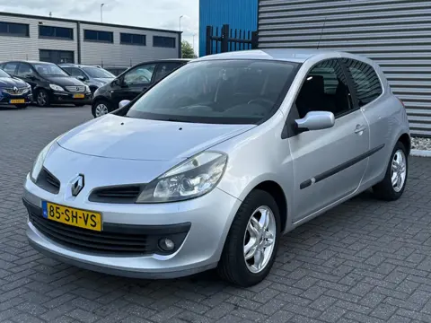 Renault Clio 1.2-16V Team Spirit | NIEUWE DISTRIBUTIE!