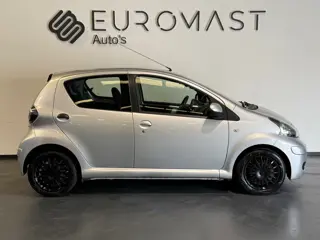 Foto 14 van Toyota Aygo 1.0-12V Comfort Airco Elektrische Ramen Nieuwe Apk