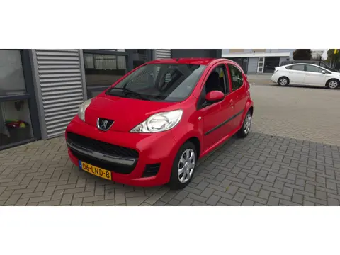 Peugeot 107 1.0-12V Urban Move 5-drs Airco
