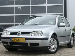 Volkswagen Golf 1.6 Oxford 100pk | Automaat | Achteruitrijcamera | Apple Carplay/Android auto | Crui