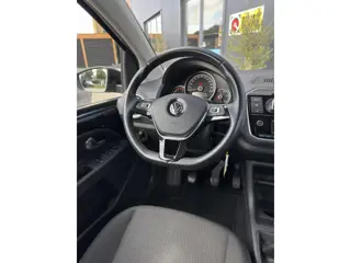 Foto 16 van Volkswagen Up! 1.0 BMT up! SOUND!