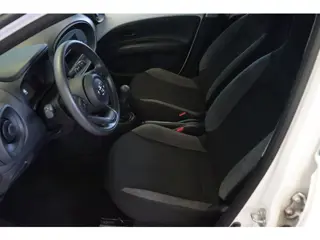 Foto 16 van Toyota Aygo X 1.0 VVT-i MT | 5 DRS | AIRCO | ADAP CRUISE | LANE-ASSIST | START / STOP |
