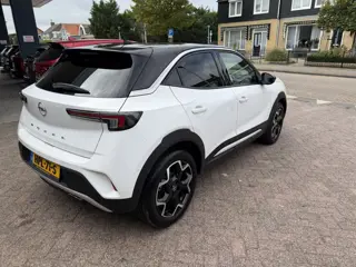 Foto 15 van Opel Mokka 1.2 Turbo Ultimate Automaat/Massage stoel/Camera/Stoelverwarming.