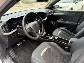 Foto 18 van Opel Mokka 1.2 Turbo Ultimate Automaat/Massage stoel/Camera/Stoelverwarming.