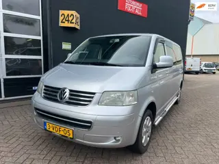Foto 13 van Volkswagen Transporter 2.5 TDI 340 4Motion Trendline DC