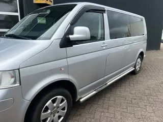 Foto 11 van Volkswagen Transporter 2.5 TDI 340 4Motion Trendline DC